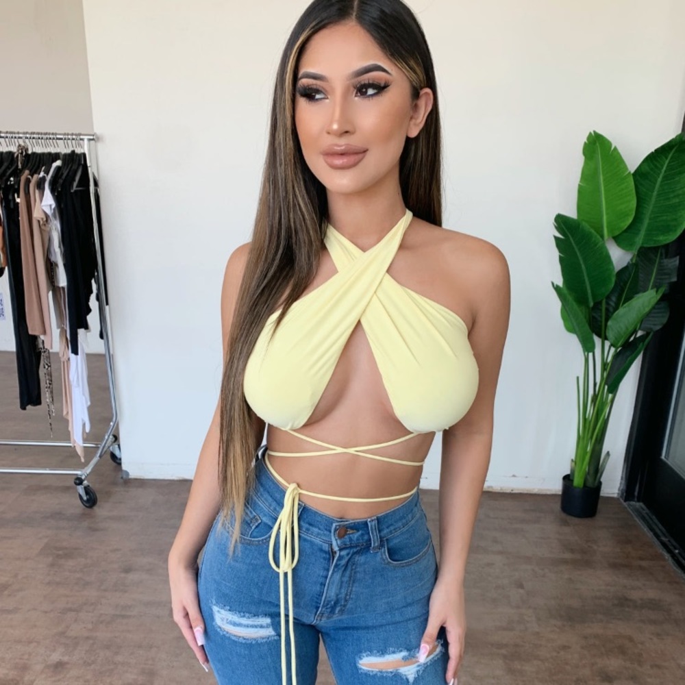Vanessa Halter Top (Light Yellow)